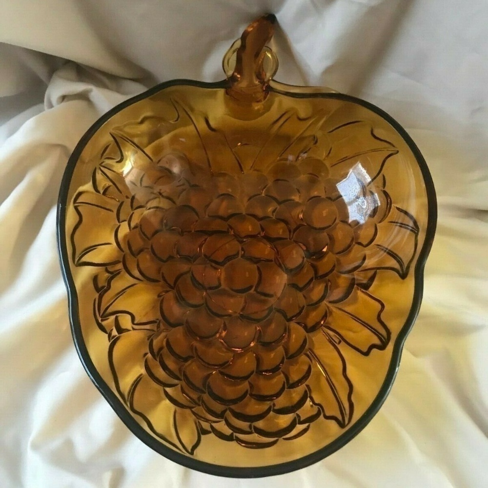 𝅺Grape Cluster Amber Heavy Glass Serving Dish